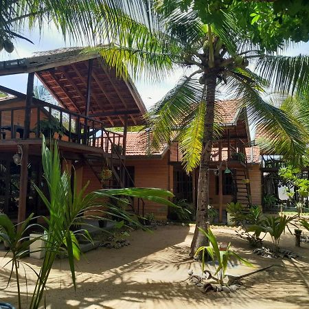 Golden Beach Chalets 아루감 베이 외부 사진
