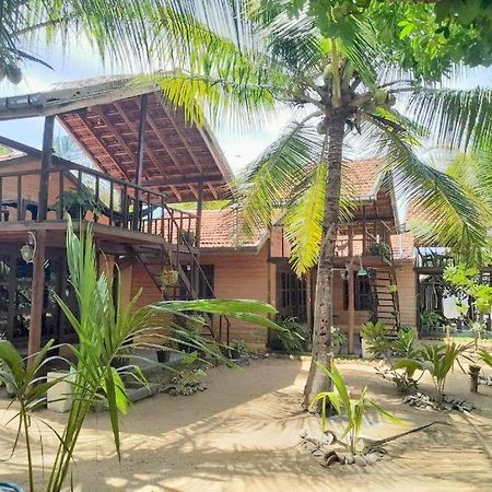 Golden Beach Chalets 아루감 베이 외부 사진
