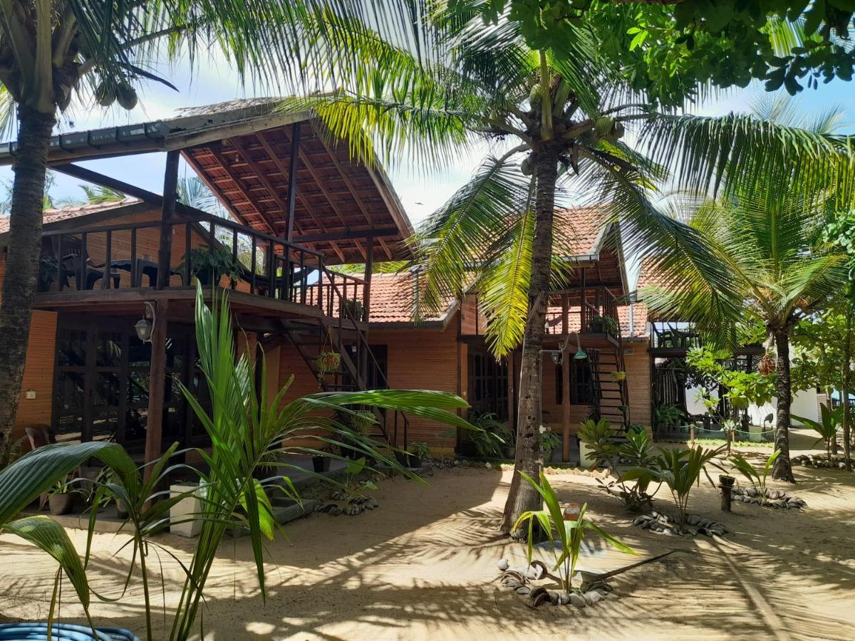 Golden Beach Chalets 아루감 베이 외부 사진