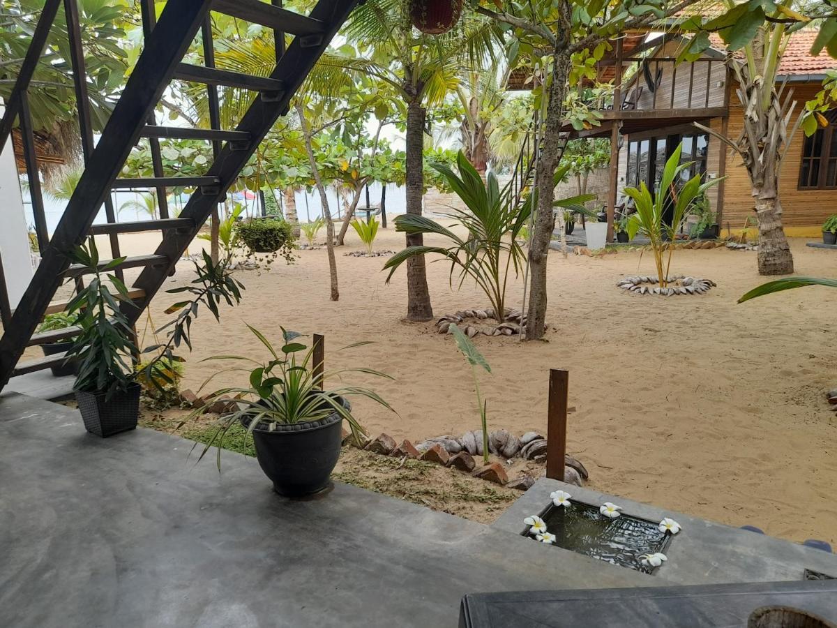 Golden Beach Chalets 아루감 베이 외부 사진