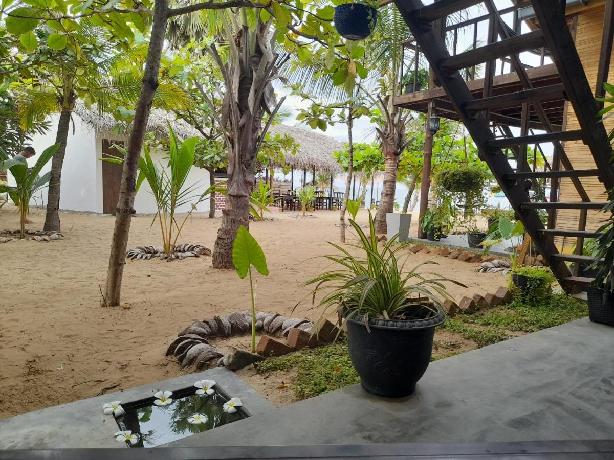 Golden Beach Chalets 아루감 베이 외부 사진