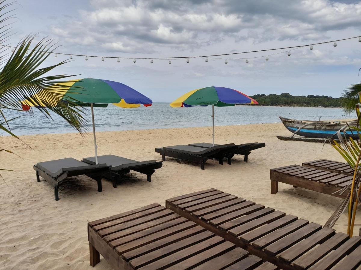 Golden Beach Chalets 아루감 베이 외부 사진