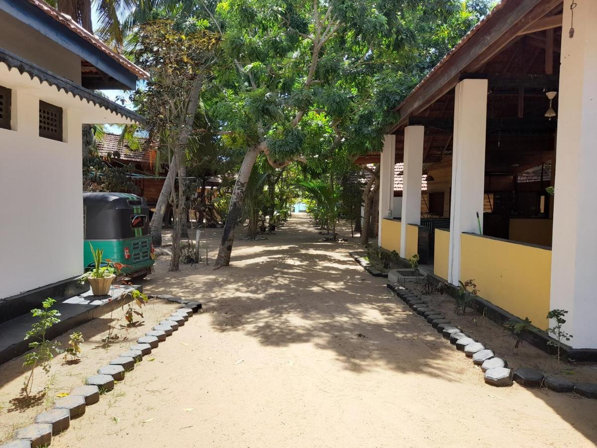 Golden Beach Chalets 아루감 베이 외부 사진