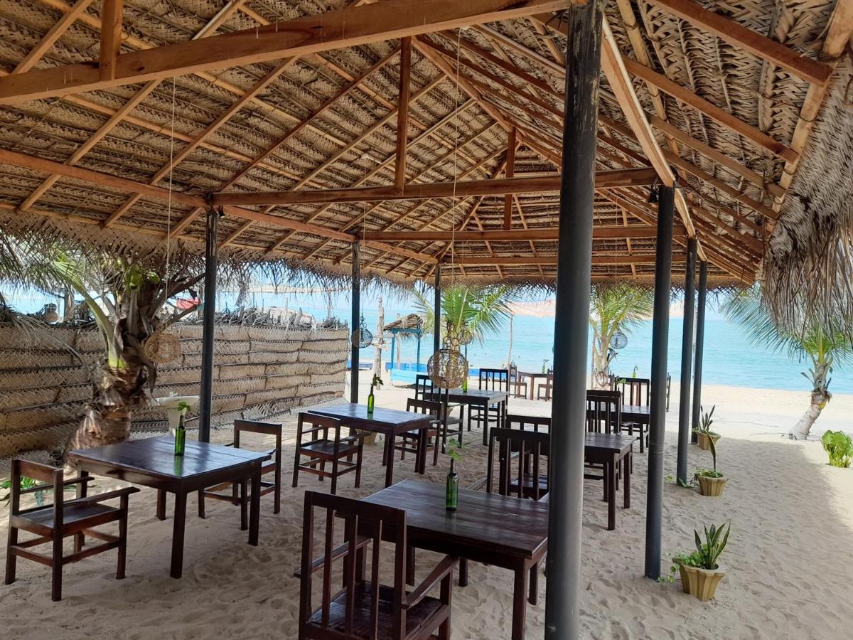Golden Beach Chalets 아루감 베이 외부 사진