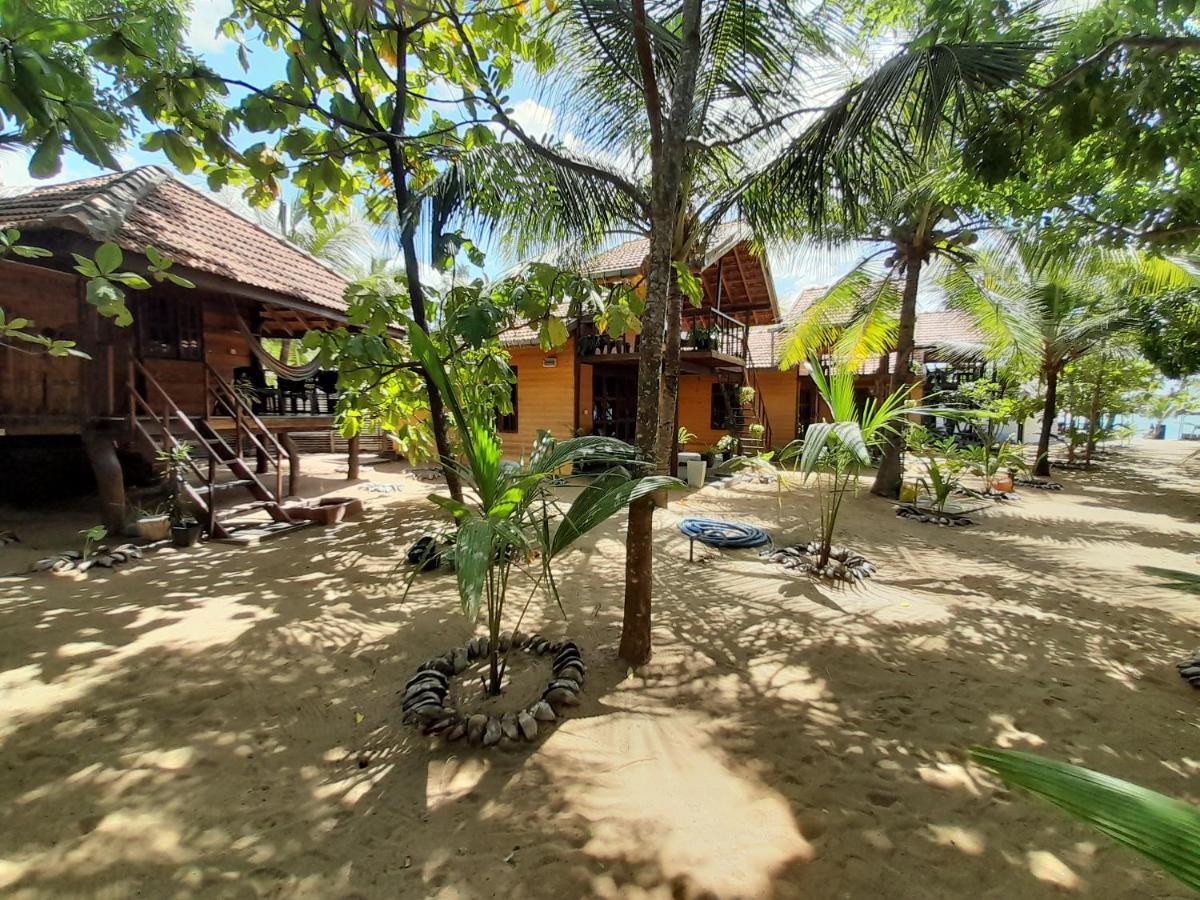 Golden Beach Chalets 아루감 베이 외부 사진