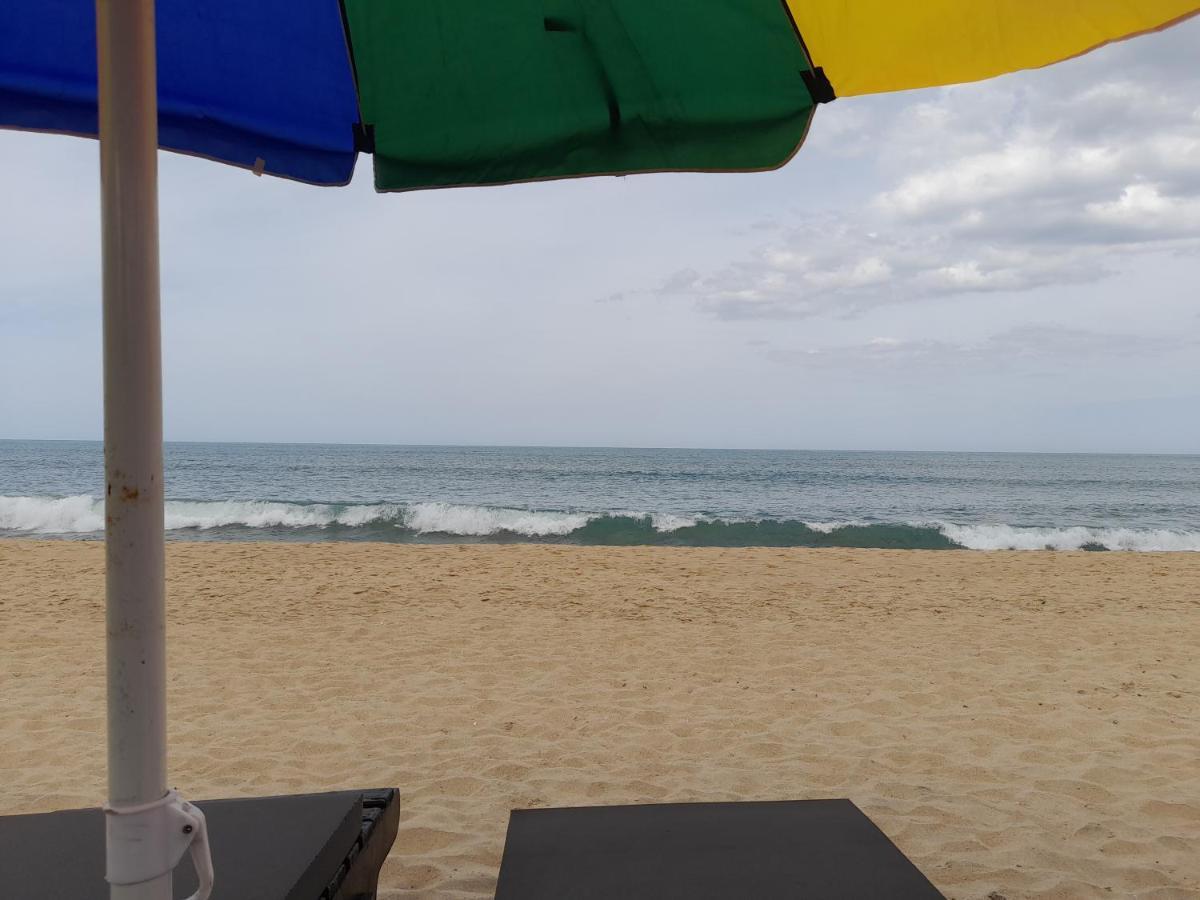 Golden Beach Chalets 아루감 베이 외부 사진